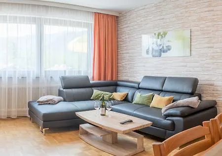 Seeblick Apartment *