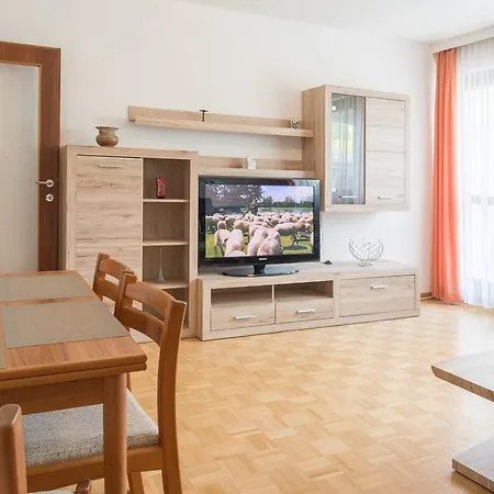 Seeblick Apartment *