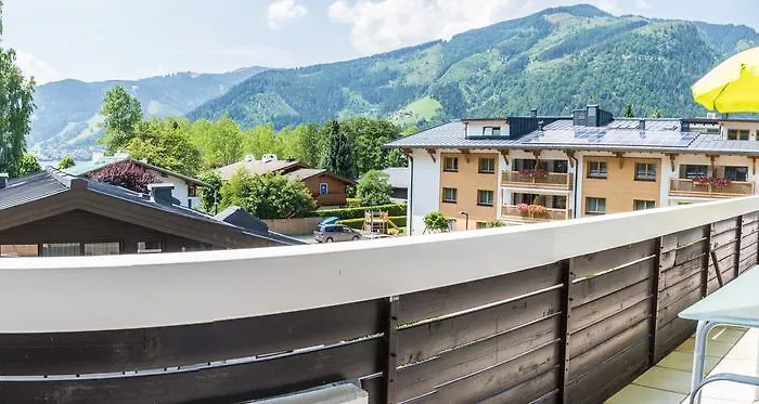 Seeblick Apartment *